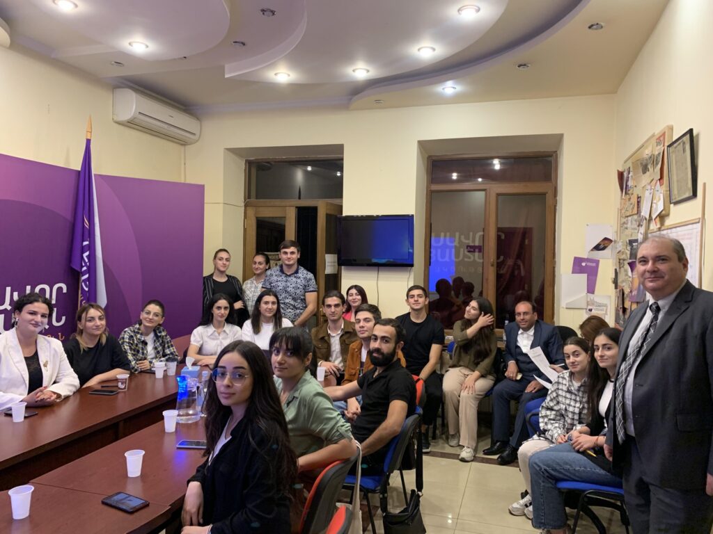 Քաղաքական վարչակարգերի տիպերը