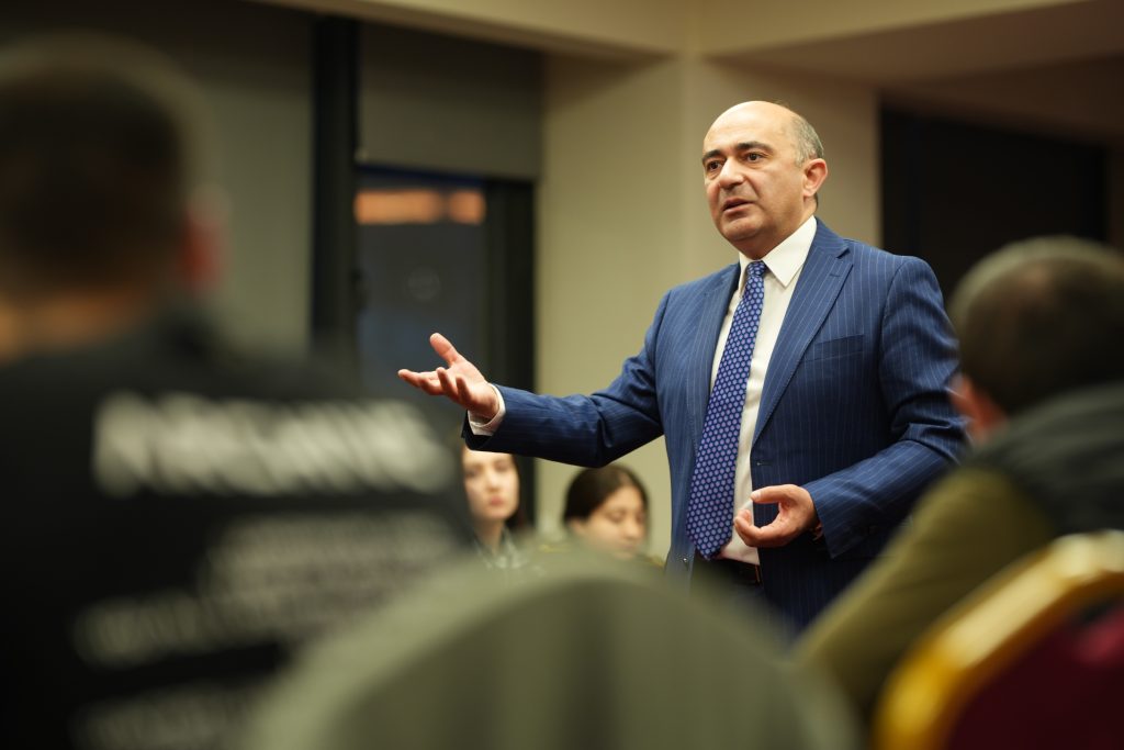 ՀՀ արտաքին քաղաքականության մարտահրավերները և դրանց հաղթահարման ուղիները ՀՀ արտաքին քաղաքականության մարտահրավերները և դրանց հաղթահարման ուղիները