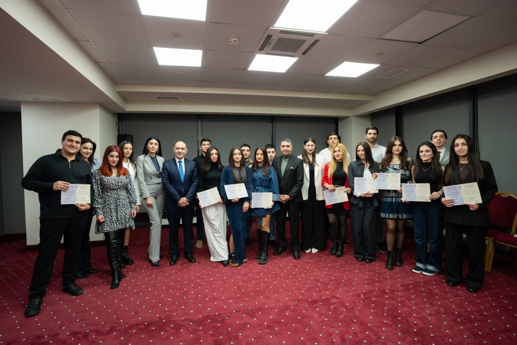 ԼՔԴ 13-րդ դպրոցի ավարտական միջոցառումը